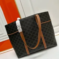 $88.00 USD Celine AAA Quality Shoulder Bags For Women #1404171