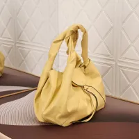 $122.00 USD Fendi AAA Quality Handbags For Women #1404618