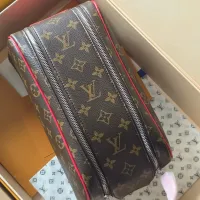 $102.00 USD Louis Vuitton AAA Quality Cosmetic Pouches #1404790