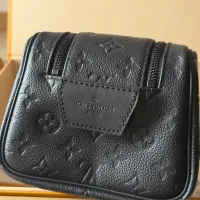 $140.00 USD Louis Vuitton AAA Quality Cosmetic Pouches #1404799