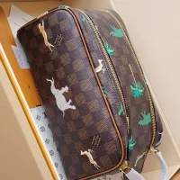 $102.00 USD Louis Vuitton AAA Quality Cosmetic Pouches #1404801