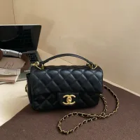 $38.00 USD Chanel Messenger Bags For Women #1404878