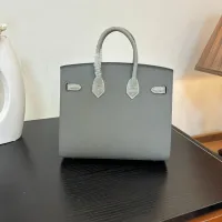 $108.00 USD Hermes AAA Quality Handbags For Women #1405196