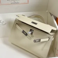 $88.00 USD Hermes AAA Quality Handbags For Women #1405346