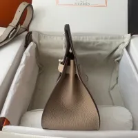$115.00 USD Hermes AAA Quality Messenger Bags For Women #1405368