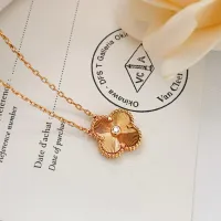 $25.00 USD Van Cleef & Arpels Necklaces For Women #1406575