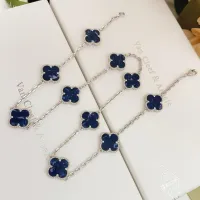 $45.00 USD Van Cleef & Arpels Necklaces For Women #1406581