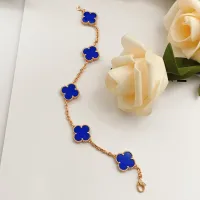 $34.00 USD Van Cleef & Arpels Bracelets For Women #1406585