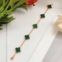 $34.00 USD Van Cleef & Arpels Bracelets For Women #1406588