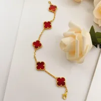 $34.00 USD Van Cleef & Arpels Bracelets For Women #1406595