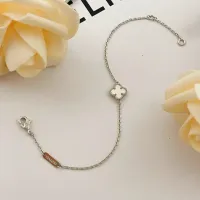 $25.00 USD Van Cleef & Arpels Bracelets For Women #1406618