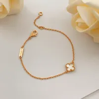 $25.00 USD Van Cleef & Arpels Bracelets For Women #1406619