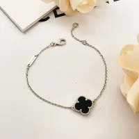 $25.00 USD Van Cleef & Arpels Bracelets For Women #1406641