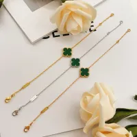 $25.00 USD Van Cleef & Arpels Bracelets For Women #1406649