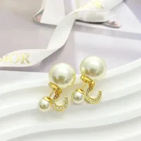 $29.00 USD Christian Dior Earrings For Women #1406984