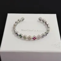 $48.00 USD Van Cleef & Arpels Bracelets For Women #1407097