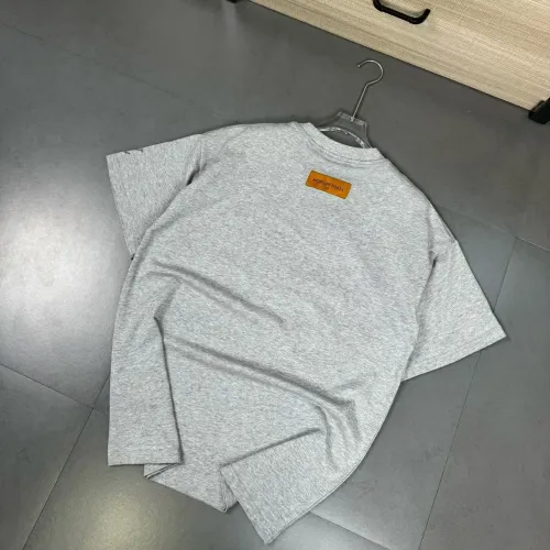 Replica Louis Vuitton LV T-Shirts Short Sleeved For Unisex #1410167 $32.00 USD for Wholesale
