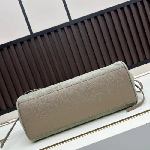 Replica Chanel AAA Quality Handbags For Women #1411687 $108.00 USD for Wholesale