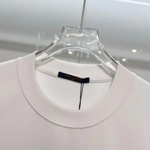 Replica Louis Vuitton LV T-Shirts Short Sleeved For Unisex #1411794 $48.00 USD for Wholesale