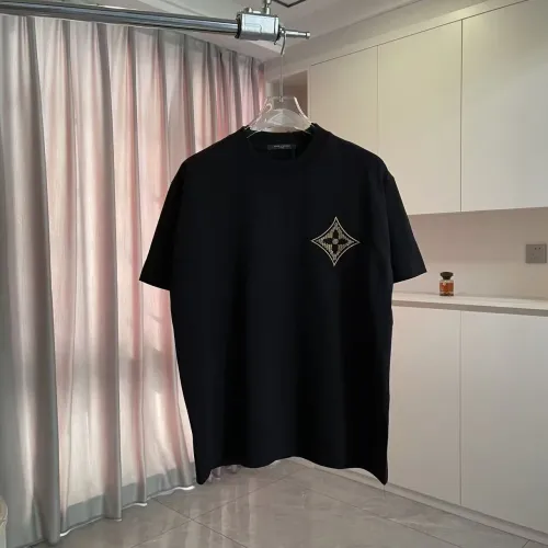 Replica Louis Vuitton LV T-Shirts Short Sleeved For Unisex #1411803 $48.00 USD for Wholesale