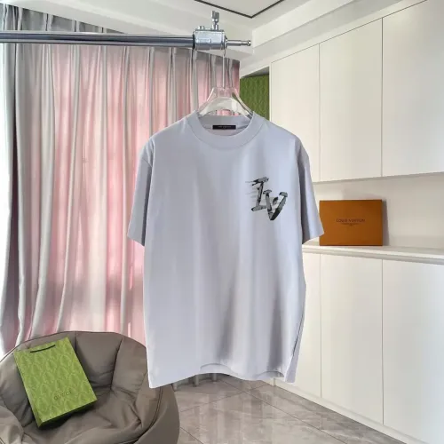 Replica Louis Vuitton LV T-Shirts Short Sleeved For Unisex #1411856 $42.00 USD for Wholesale
