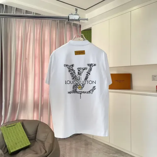 Replica Louis Vuitton LV T-Shirts Short Sleeved For Unisex #1411863 $42.00 USD for Wholesale