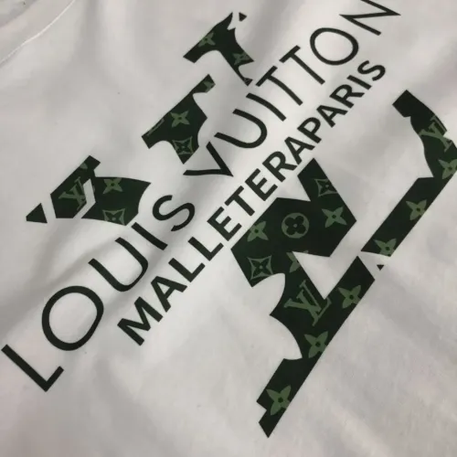 Replica Louis Vuitton LV T-Shirts Short Sleeved For Men #1412147 $42.00 USD for Wholesale