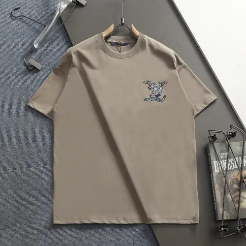 Replica Louis Vuitton LV T-Shirts Short Sleeved For Unisex #1412230 $40.00 USD for Wholesale