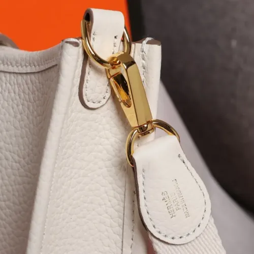 Replica Hermes AAA Quality Messenger Bags For Women #1412652 $105.00 USD for Wholesale
