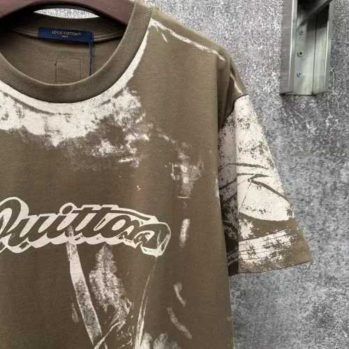 Replica Louis Vuitton LV T-Shirts Short Sleeved For Unisex #1412952 $56.00 USD for Wholesale