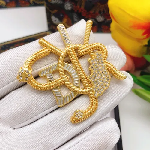 Replica Christian Dior Brooches For Women #1413384 $25.00 USD for Wholesale