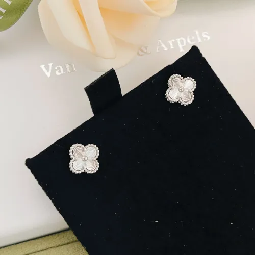 Replica Van Cleef & Arpels Earrings For Women #1413529 $25.00 USD for Wholesale