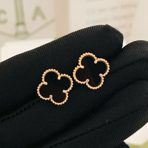 Replica Van Cleef & Arpels Earrings For Women #1413533 $25.00 USD for Wholesale