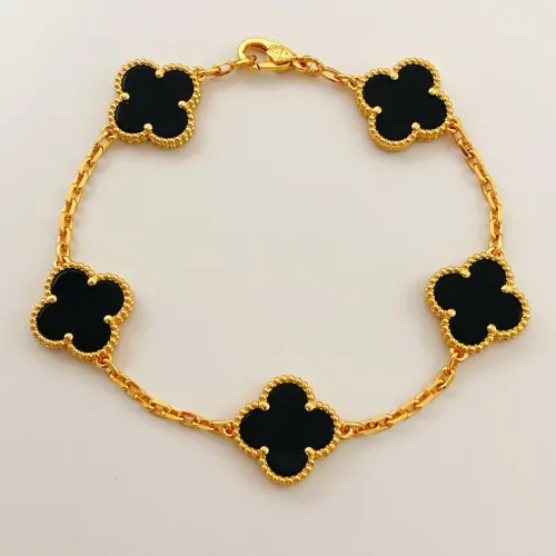 Van Cleef & Arpels Bracelets For Women #1413738