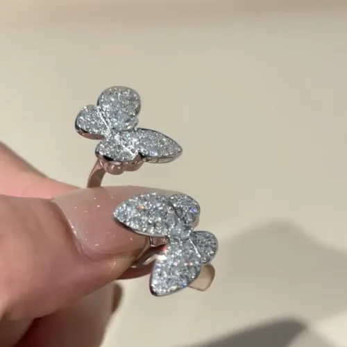 Replica Van Cleef & Arpels Rings For Women #1413768 $48.00 USD for Wholesale