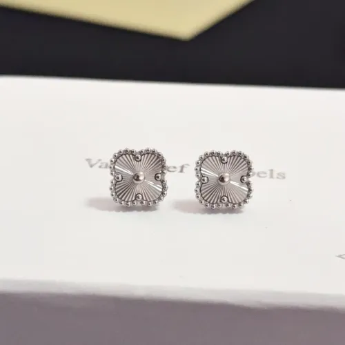 Van Cleef &amp; Arpels Earrings For Women #1413962 $36.00 USD, Wholesale Replica Van Cleef &amp; Arpels Earrings