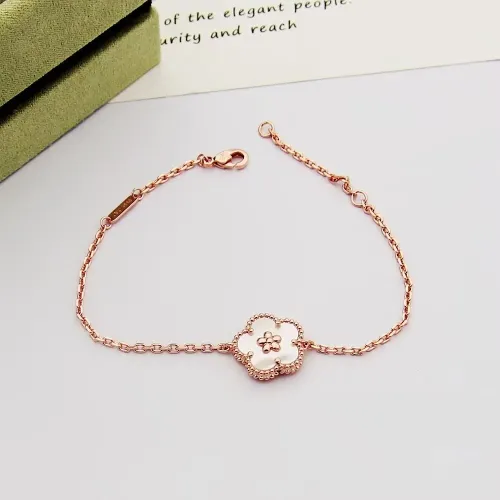 Van Cleef & Arpels Bracelets For Women #1414444