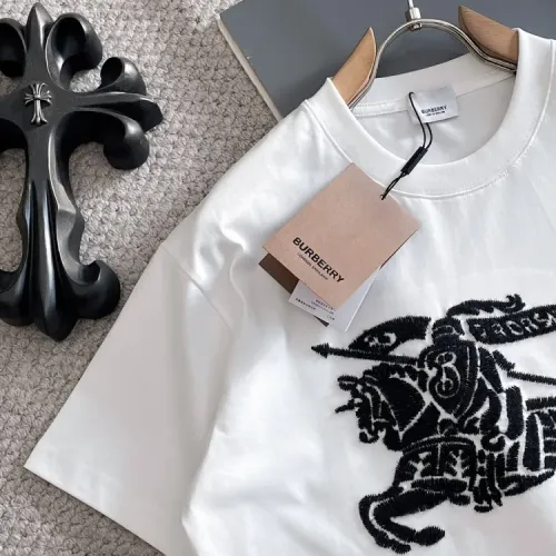 Replica Burberry T-Shirts Short Sleeved For Unisex #1414522 $42.00 USD for Wholesale