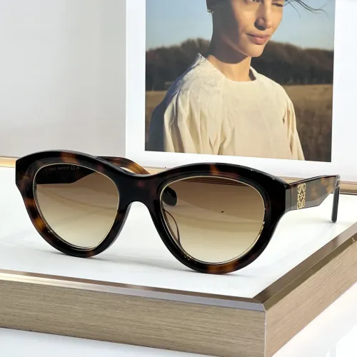 LOEWE AAA Quality Sunglasses #1415229