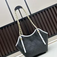 $82.00 USD Chanel AAA Quality Shoulder Bags For Women #1410827