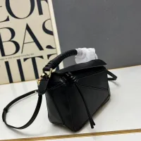 $98.00 USD LOEWE AAA Quality Messenger Bags For Women #1411204