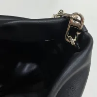$102.00 USD Christian Dior AAA Quality Messenger Bags For Women #1411454
