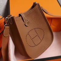 $96.00 USD Hermes AAA Quality Messenger Bags For Women #1412646