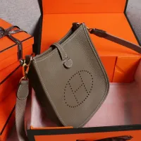 $105.00 USD Hermes AAA Quality Messenger Bags For Women #1412647