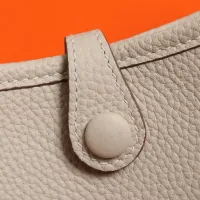 $96.00 USD Hermes AAA Quality Messenger Bags For Women #1412653