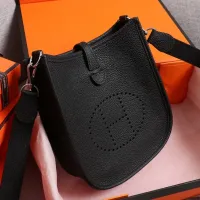 $96.00 USD Hermes AAA Quality Messenger Bags For Women #1412657