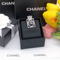 $25.00 USD Chanel Brooches For Women #1413378