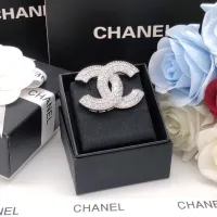 $32.00 USD Chanel Brooches For Women #1413408