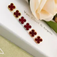 $25.00 USD Van Cleef & Arpels Earrings For Women #1413525
