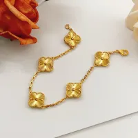 $34.00 USD Van Cleef & Arpels Bracelets For Women #1413745